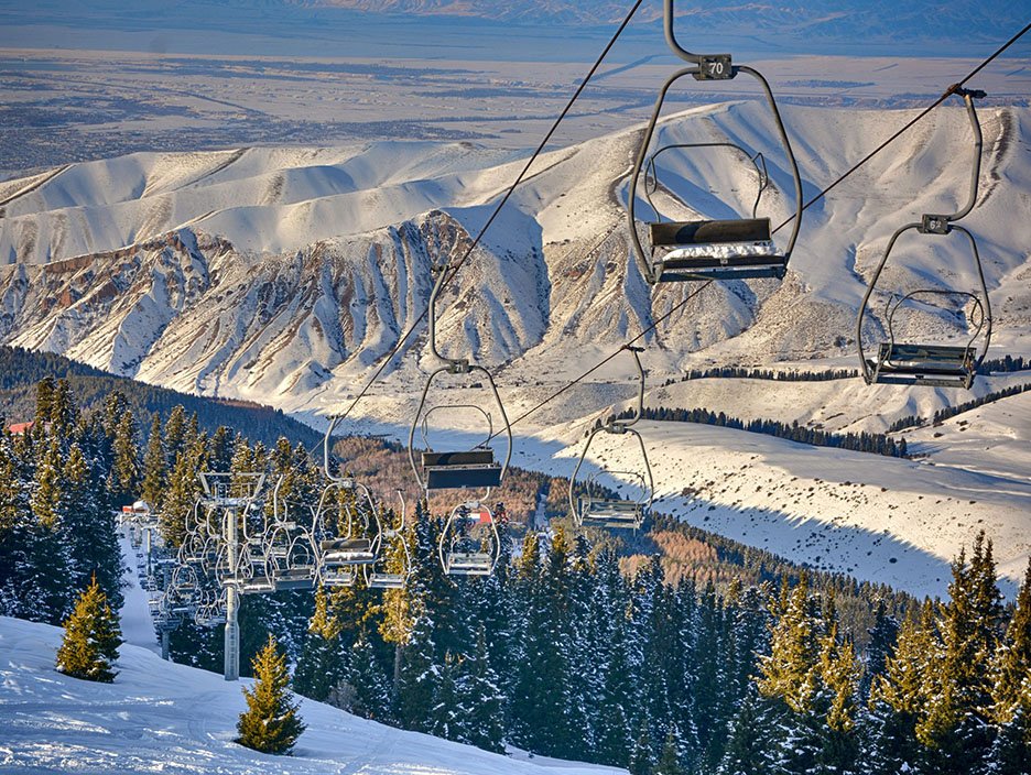 Mountain valleys and spectacular scenery.